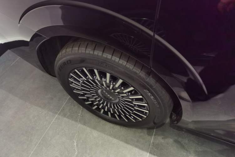 Used Zeekr 009 2024 Six-Seat Executive Version 4WD 108 kWh
