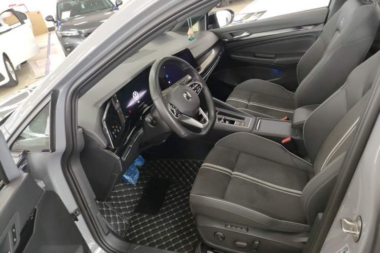 Used Volkswagen Golf 2023 280TSI DSG R-Line Lite