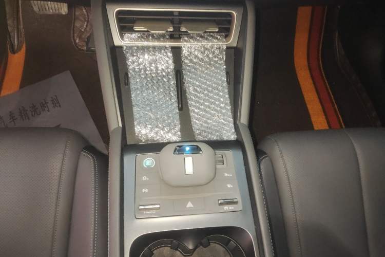 Used BYD Qin L 2024 DM-i 80KM Leading Model Gear Lever