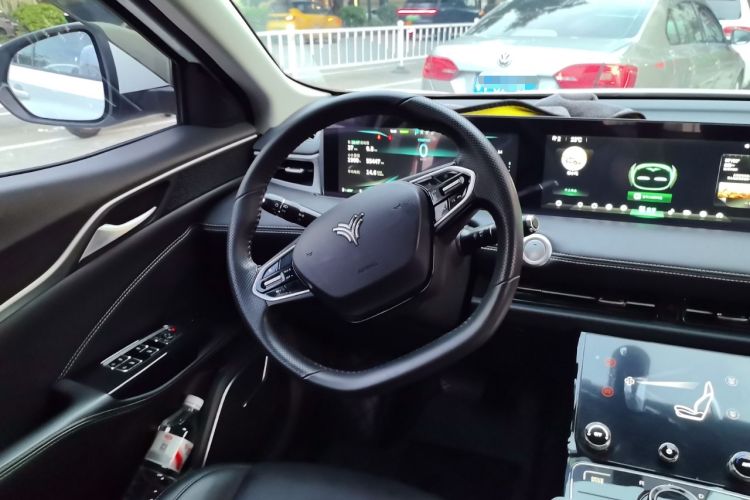 Used NETA U 2023 NETA U-Ⅱ 400 U Show Edition – Lithium Iron Phosphate
