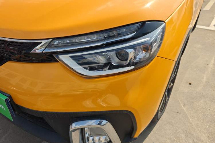 Used Dongfeng Aeolus AX4 2017 1.6L DCT Trendy Style
