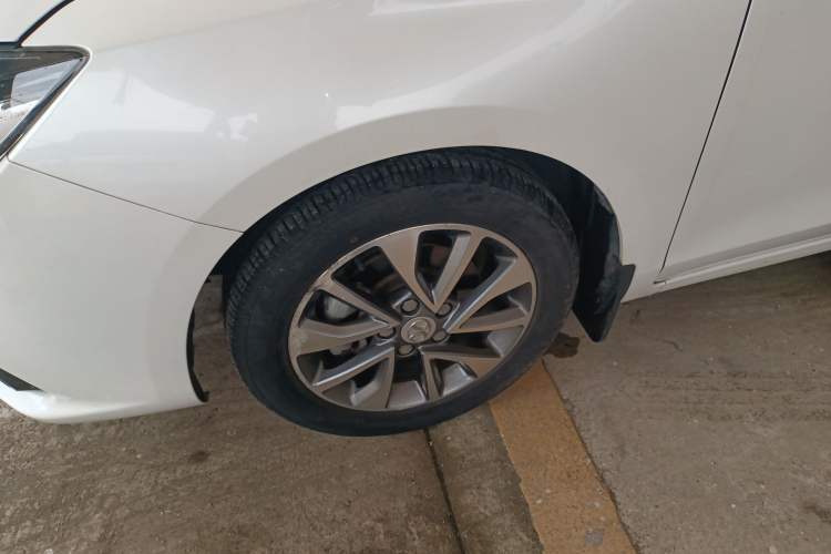 Used BAIC Senova D50 2018 1.5L Manual Prestige Intelligent Drive Edition Left Front Wheel Hub