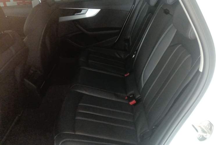 Used Audi A4L 2023 40 TFSI Fashion Dynamic Model