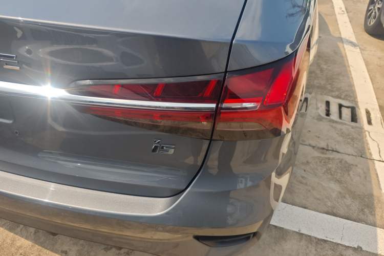 Used Roewe i5 2021 Revised Version 1.5L CVT Diamond Edition
