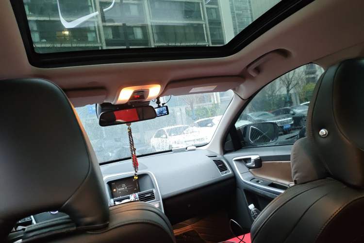 Used Volvo XC60 2015 T5 AWD Zhiyuan Edition
