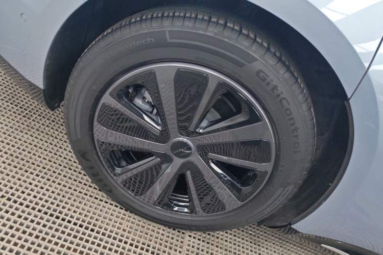 Used Hima Luxeed S7 2024 Max
