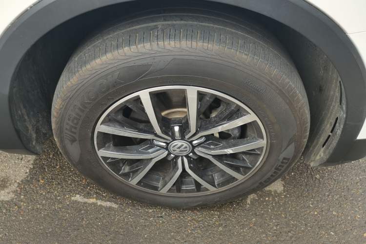 Used Volkswagen Tiguan L 2017 330TSI Automatic Two-Wheel Drive Luxury Edition
