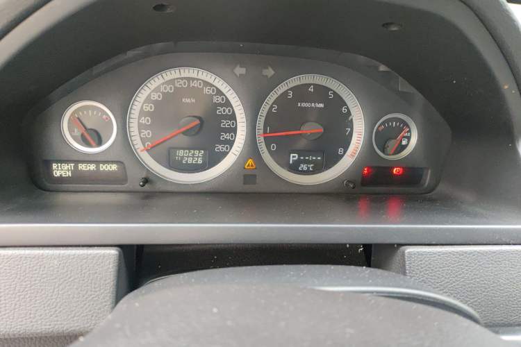 Used Volvo XC Classic 2014 T5 Luxury Edition Instrument Cluster