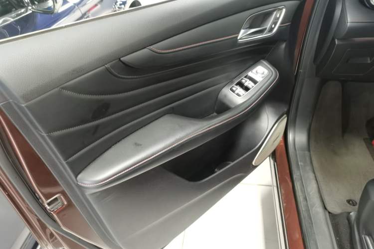 Used MG HS 2019 30T Automatic 2WD Trophy Supreme Edition China VI Standard