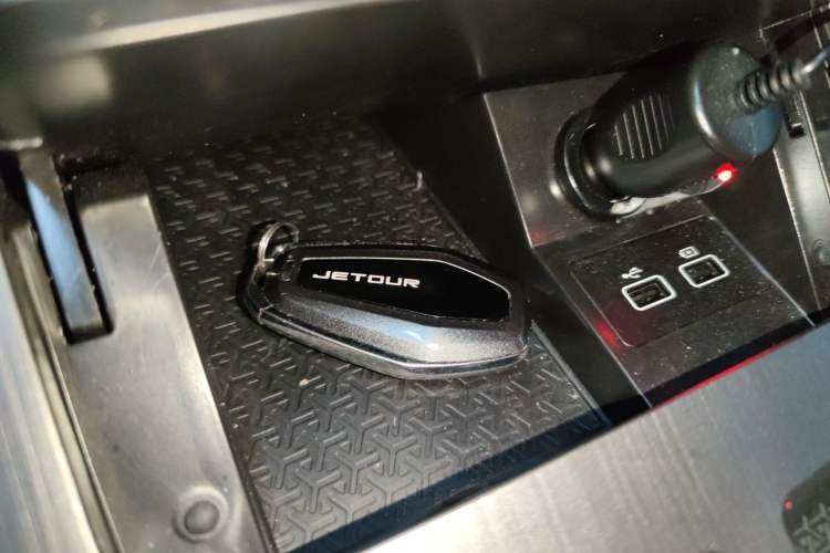 Used JETOUR X70 PLUS 2024 Champion Edition 1.5T DCT Champion PRO 5-Seater