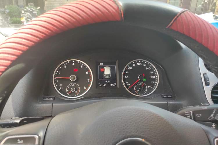 Used Volkswagen Tiguan 2016 300TSI Automatic Two-Wheel Drive Luxury Edition Instrument Cluster