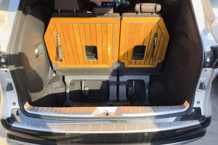 Used Toyota Sienna 2021 2.5L Hybrid Platinum Edition