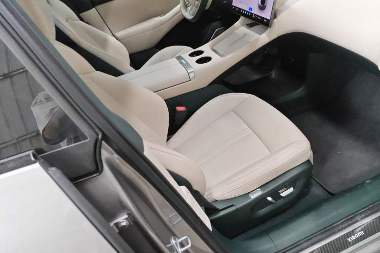 Used Xiaomi Auto YU7 2025 Ultra-Long Range High-Performance All-Wheel-Drive Max Edition Right Front Seat