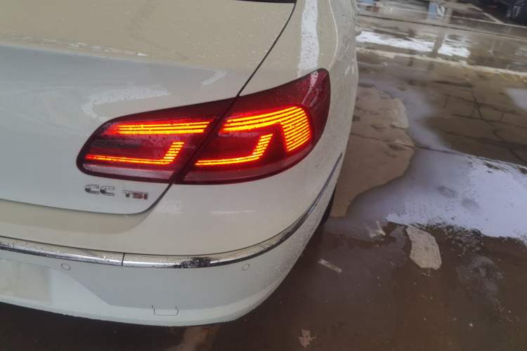 Used Volkswagen FAW-Volkswagen CC 2016 1.8TSI Luxury Model Exterior 3