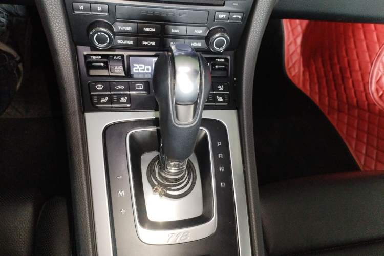 Used Porsche 718 2018 Cayman 2.0T
