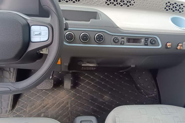 Used Dongfeng Fengon MINIEV 2022 Simple Style Comfort Version Audio And AC Panel
