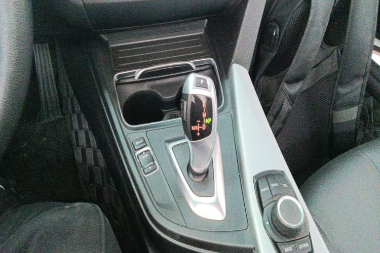 Used BMW 4 Series 2016 420i Convertible Fashion Model
