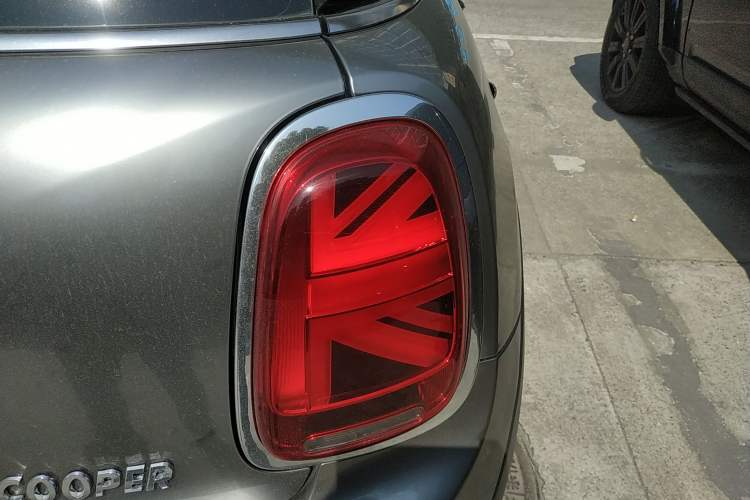 Used MINI MINI 2018 1.5T COOPER Artist