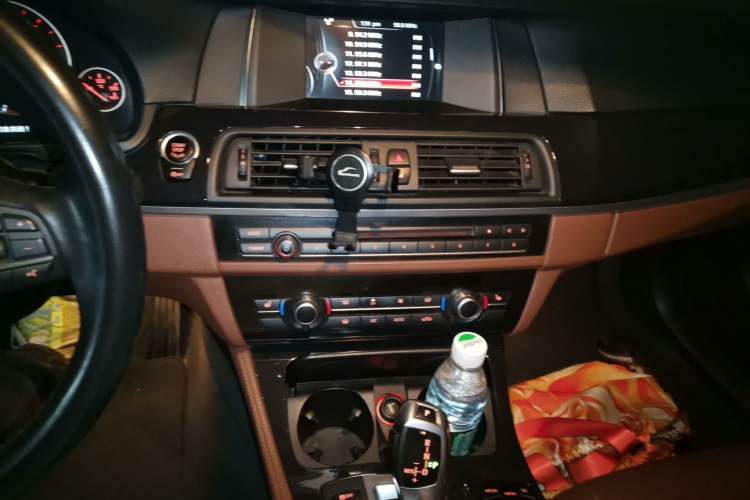 Used BMW 5 Series 2017 520Li Elegant Edition Audio And AC Panel