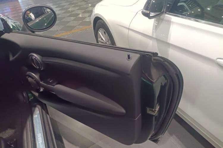 Used MINI MINI 2016 1.5T COOPER Avant-Garde