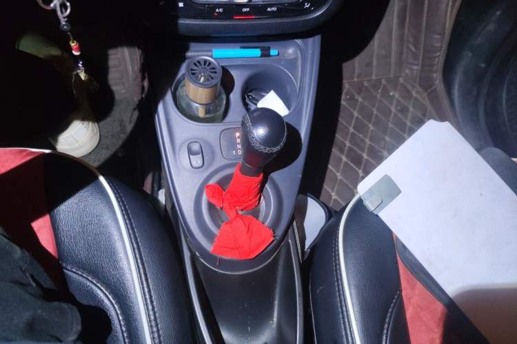 Used smart forfour 2016 1.0L 52 kW Passion Edition Gear Lever