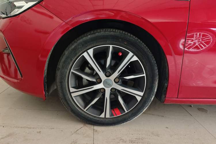 Used Geely Auto Emgrand 2022 4th Generation 1.5L CVT Flagship Model Left Front Wheel Hub