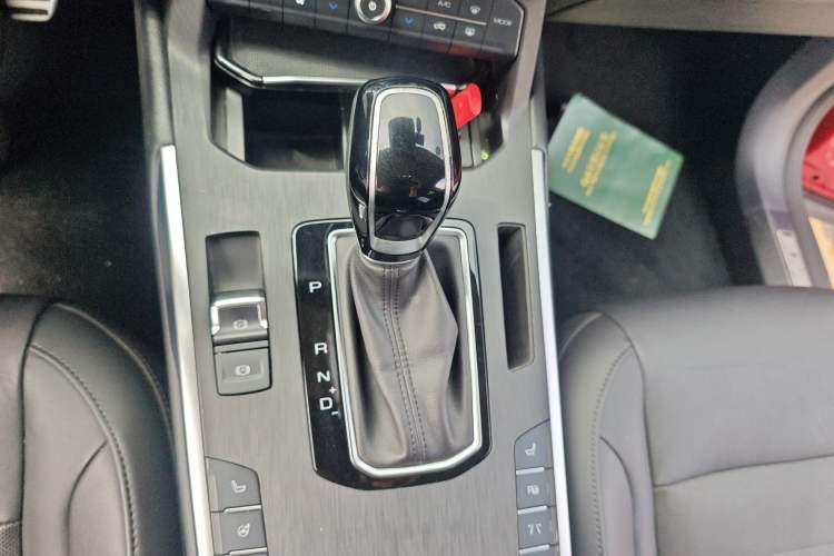 Used Wey VV5 2017 2.0T Flagship Edition Gear Lever