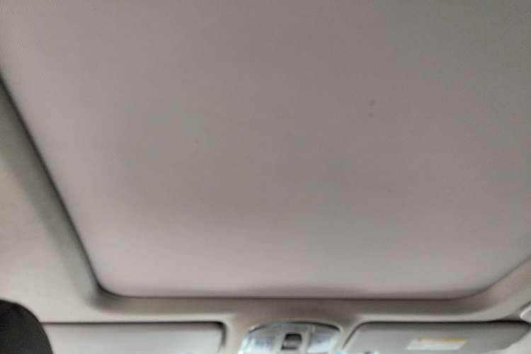 Used Hyundai Tucson 2015 2.0L Automatic Two-Wheel Drive Smart Version
