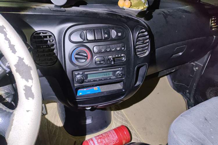 Used JAC Group Refine 2012 1.9T Shuttle Diesel Comfort Version HFC4DB1-2C Audio And AC Panel