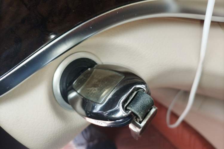 Used Mercedes-Benz V-Class 2017 V 260 L Prestige Extended Edition Vehicle Key