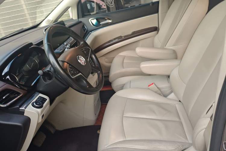 Used Buick GL8 2021 Land Cruiser Executive Class 652T Smart Luxury Model Left Front Seat