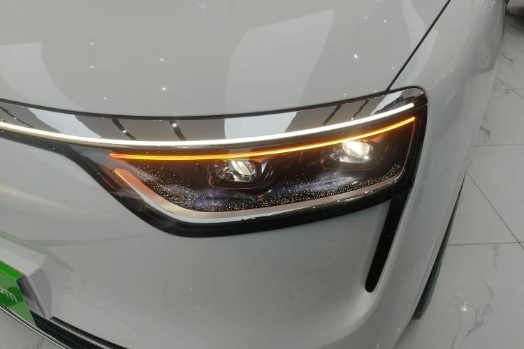 Used Hima AITO M8 2025 Extended-Range Max+ Version 53.4 kWh 5-Seater Edition