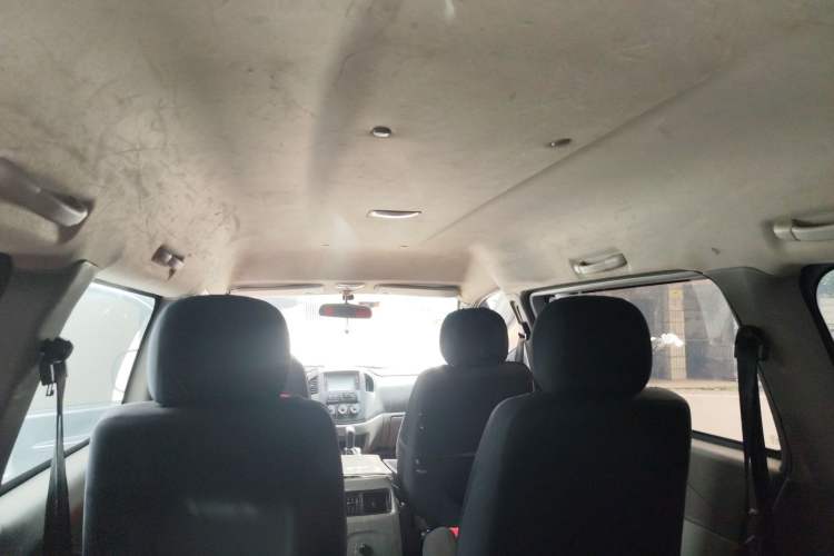 Used FORTHING Lingzhi 2013 M3 1.6L 7-Seater Comfort Model Headliner