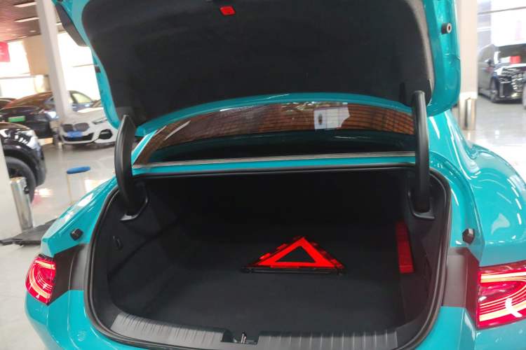 Used Xiaomi Auto SU7 2024 Rear-Drive Long-Range Intelligent Driving Version