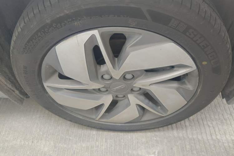 Used Geometry A 2022 Pro 600KM Red Apple Plus