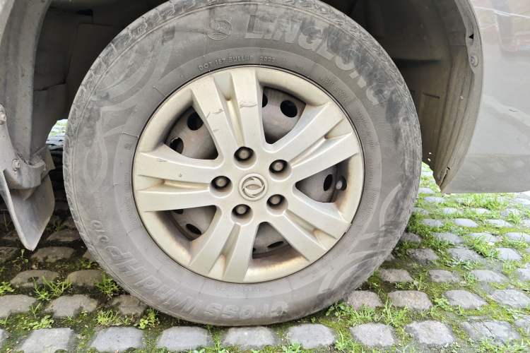 Used FORTHING Lingzhi 2014 M3 1.6L 7-Seater Comfort Model
