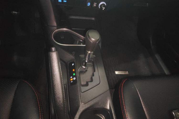 Used Toyota RAV4 2016 2.0L CVT Two-Wheel Drive Fashion Edition China V Standard
