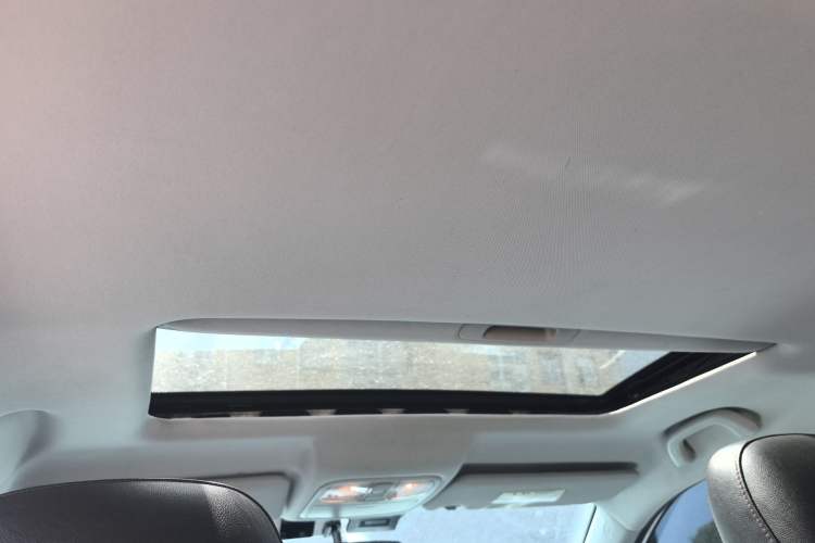 Used CHANGAN CS75 2014 2.0L Manual Luxury Version China IV Standard
