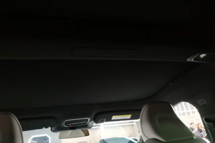 Used XPeng P7 2023 P7i 702 Max Headliner