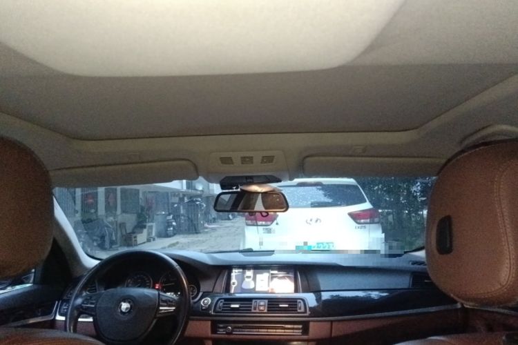 Used BMW 5 Series 2014 520Li Elegant Model
