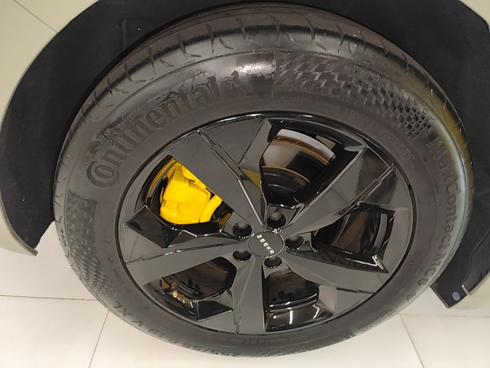 Zeekr 001 2023 WE Edition 86 kWh — снимка 11
