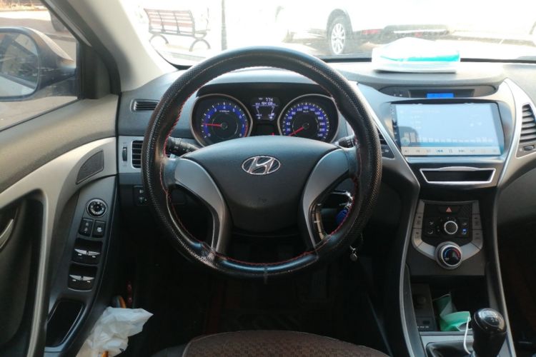 Used Hyundai Elantra (5th Generation / Langdong) 2015 1.6L Manual Fashion Edition
