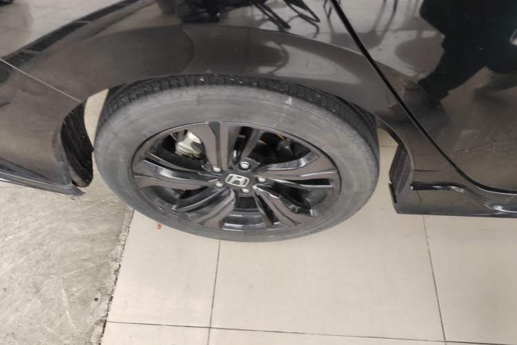 Used Honda Civic 2021 HATCHBACK 220TURBO CVT Trendy Cool Edition
