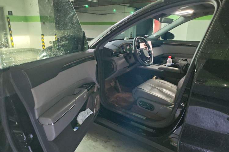 Used Zeekr 7X 2025 100 kWh Long-Range Rear-Wheel Drive with Intelligent Driving Features
