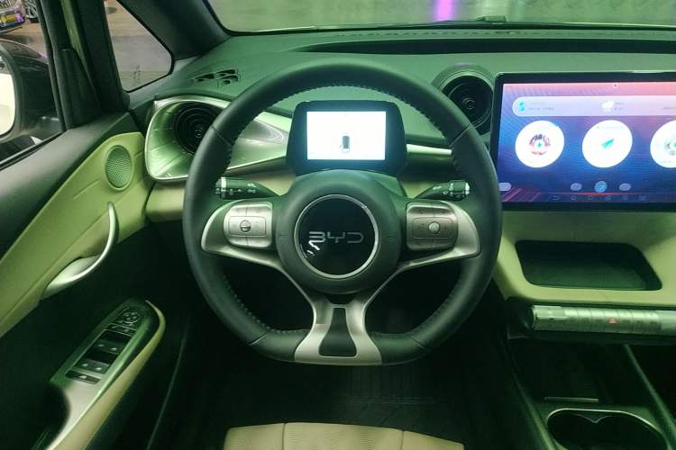 Used BYD Dolphin 2025 420km Free Edition Steering Wheel