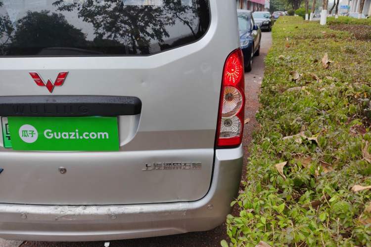 Used Wuling Rongguang EV 2020 Basic Version 7-Seater 300 km Exterior 6