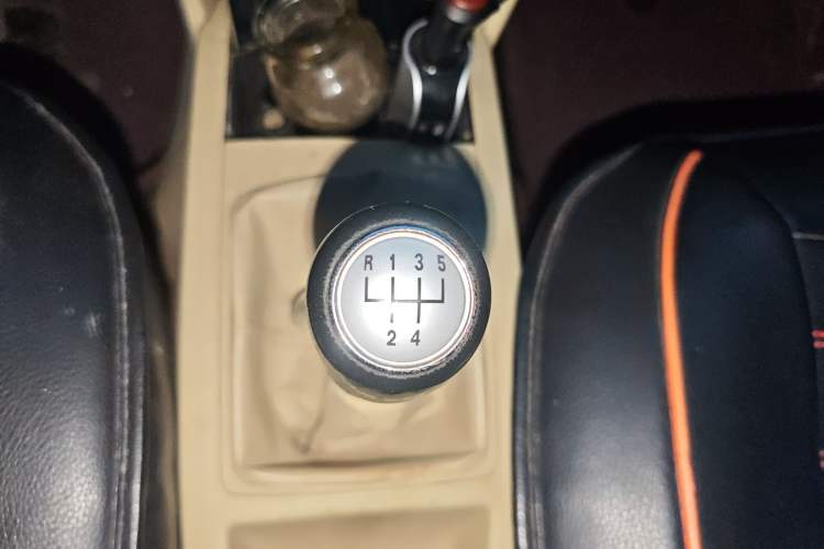 Used Volkswagen Polo 2009 Jingqu 1.6L Manual Elegant Edition
