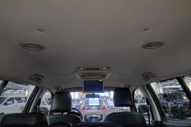 Used Isuzu mu-X 2015 2.5T Two-Wheel Drive Automatic Luxury Edition 7 Seats