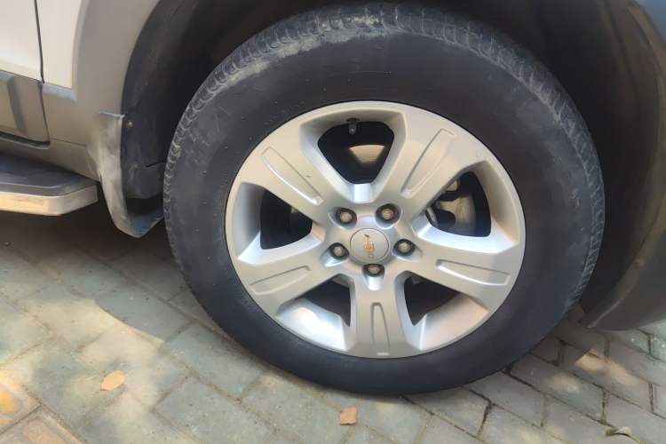 Used Chevrolet Captiva 2015 2.4L 4x4 Luxury Edition 5 Seats
