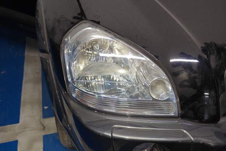 Used Hyundai Tucson 2009 2.0L Automatic Two-Wheel Drive with Sunroof